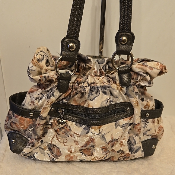 Wilsons Multicolor And Leather Trim Women's Bag - Picture 2 of 16